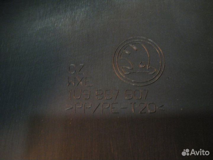 Накладка крышки багажника Skoda Octavia Tour