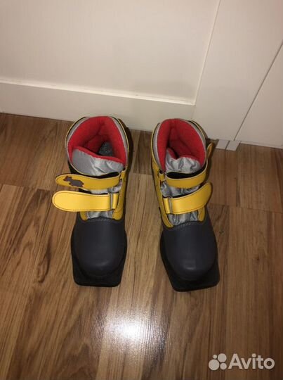 Лыжные ботинки