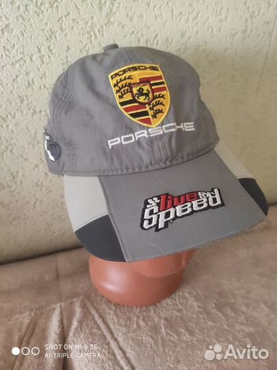 Кепка фирменная с логотипом 