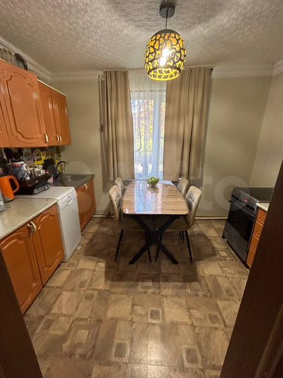 2-к. квартира, 53,5 м², 1/2 эт.