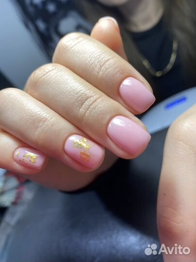 Маникюр, бровки