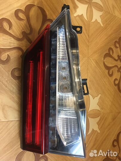Фонарь задний правый lexus RX200