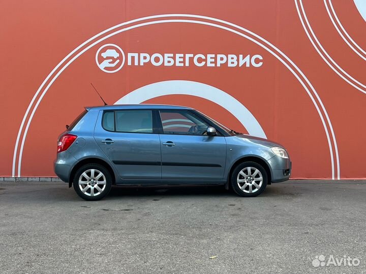 Skoda Fabia 1.6 AT, 2009, 125 600 км
