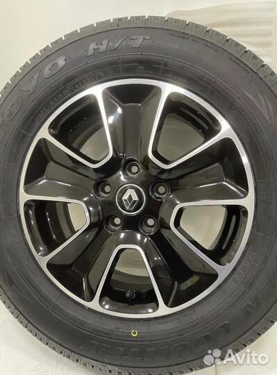 Новые Renault Duster Dakar Edition, 215/65 R16