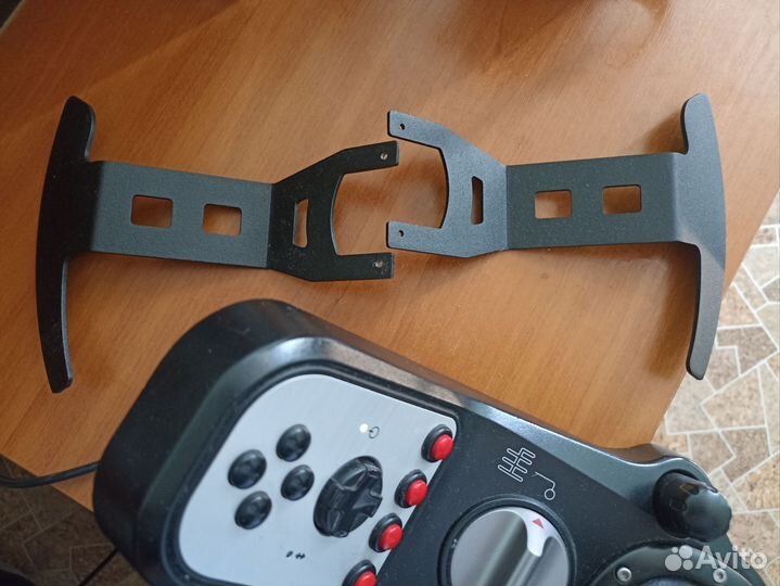 Игровой руль Logitech G25