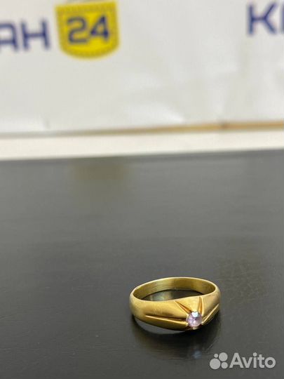 Кольцо с камнем 18 размер 4.78гр Золото 750 пробы