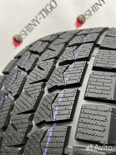 Bearway BW-ICE 235/40 R19 92S