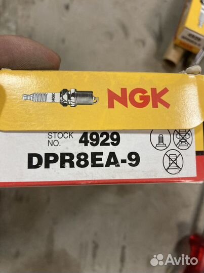 Свеча зажигания NGK dpr8ea-9, N 4929 новая 3шт
