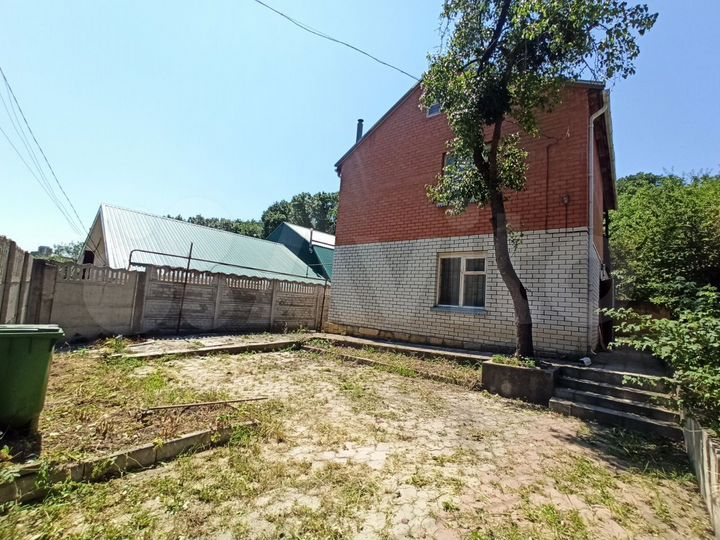 Дом 97,7 м² на участке 8 сот.