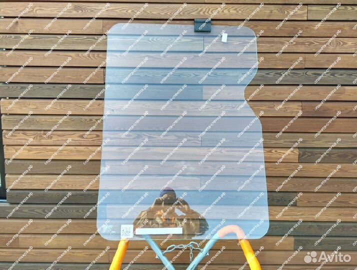 Стекло для экскаватора гусеничного Hitachi ZX 450