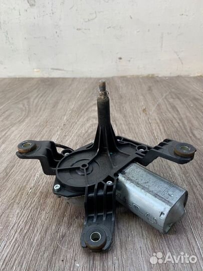 Мотор дворников задний Opel Zafira B минивэн 2008