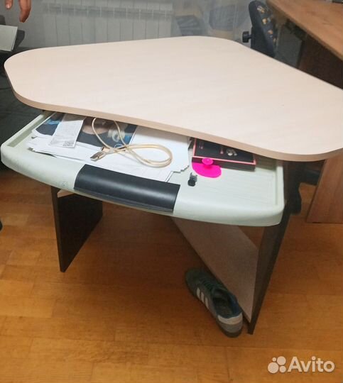 Стол компьютерный угловой