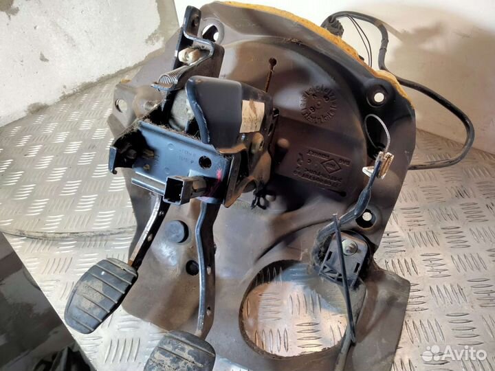 Педальный узел в сборе Рено Кангу