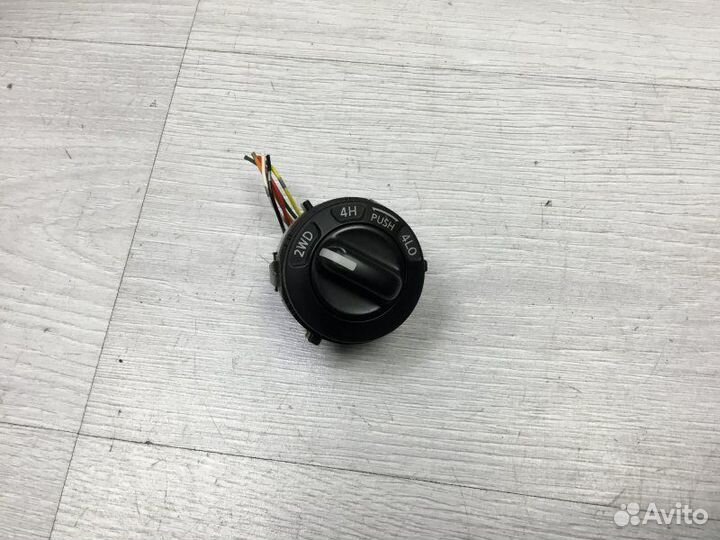 Кнопка выключатель Nissan Navara 2.5 2007