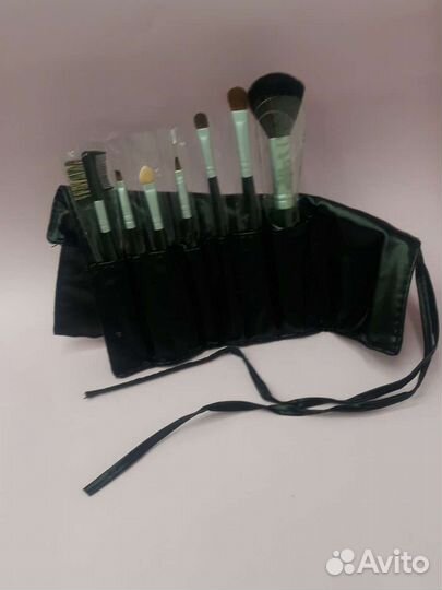 Набор кистей для макияжа в чехле
