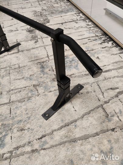 Турник настенный складной