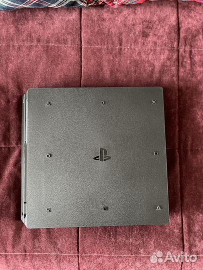 Игровая приставка PlayStation 4 Pro + FIFA19