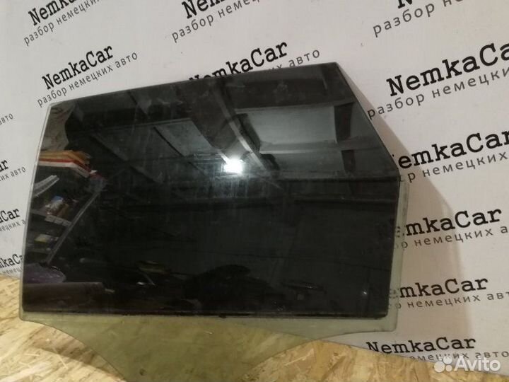 Стекло заднее левое Audi A4 B8 B8 универсал 1.8