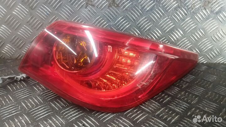 Фонарь задний правый Infiniti Q50