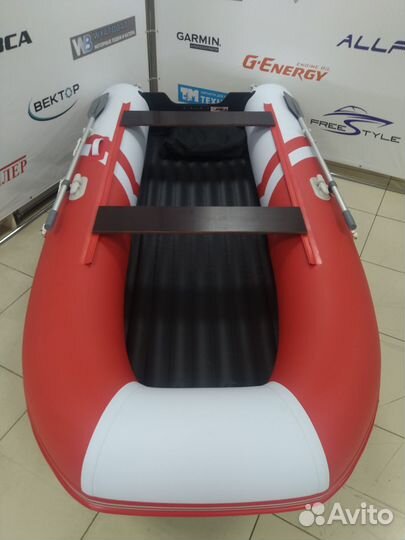 Надувная лодка Gladiator E330S