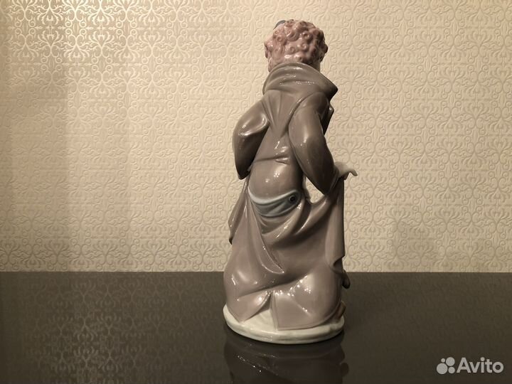 Lladro Ладро фарфоровая статуэтка Сюрприз