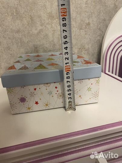 Новогодняя подарочная коробка