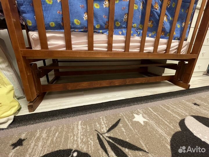 Детская кроватка