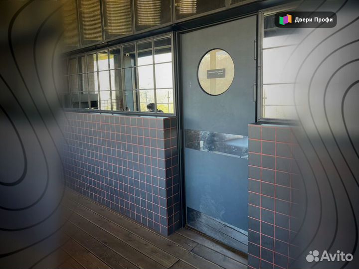 Дверь маятниковая пищевого производства