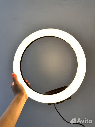 Кольцевая лампа