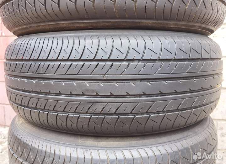 Yokohama dB Decibel E70 215/60 R16 95V