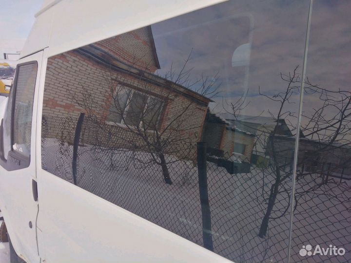 Форд транзит 2008 г.в стекла