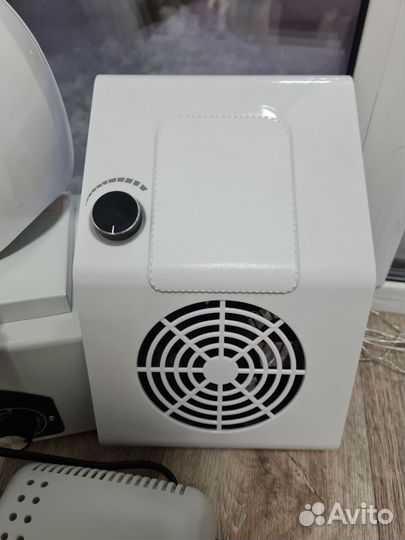 Новый набор оборудования для мастера маникюра