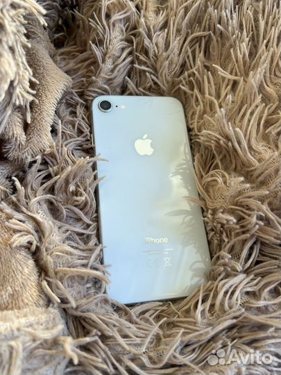 iPhone 8, 64 ГБ