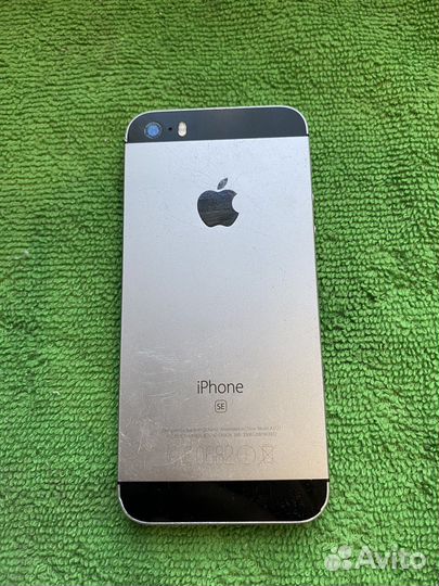 Телефон iPhone se