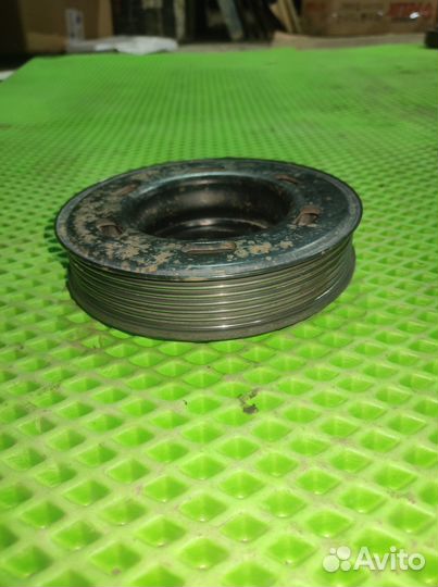 Шкив коленвала Volkswagen Passat B6