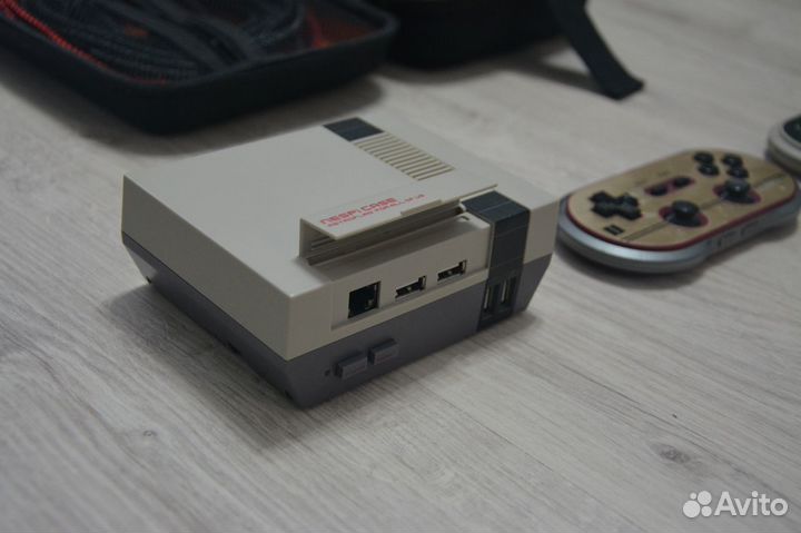 Игровая ретро консоль