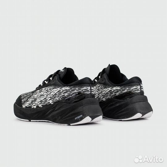 Asics Novoblast 3 TR Black Wh