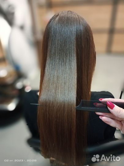 Кератиновое выпрямление волос
