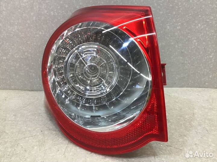 Фонарь задний наружный левый VW Passat B6 2005-201