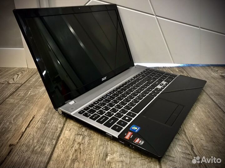 Мощный Acer V3/AMD A8-4500/4 ядра/две видеокарты