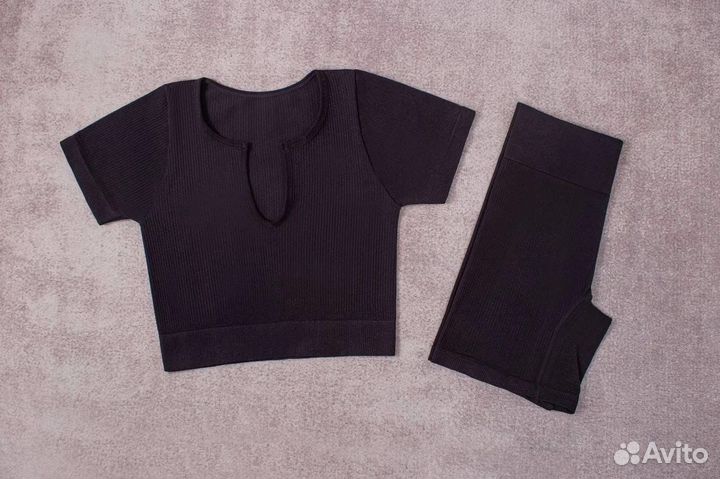 Костюмы новые