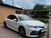 Toyota Camry 2.5 AT, 2021, 55 000 км, с пробегом, цена 3 760 000 руб.