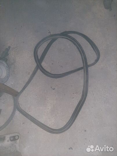 Уплотнитель багажника на Ровер 45,Rover 45 седан