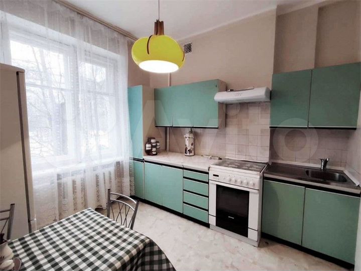 3-к. квартира, 80 м², 4/8 эт.