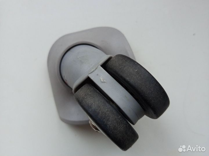 Колёса для чемодана б/у