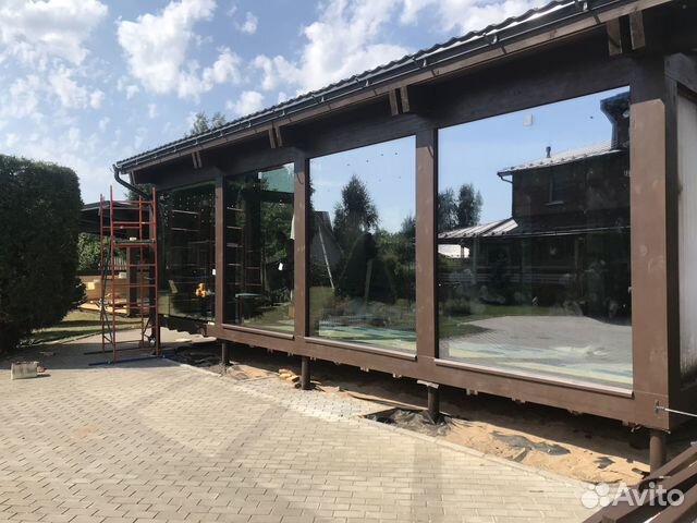 Панорамное безрамное остекление фахверк