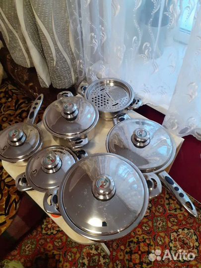 Набор новой посуды