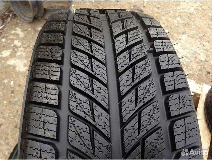 235/55R20 шины зимние на Lexus RX Nissan