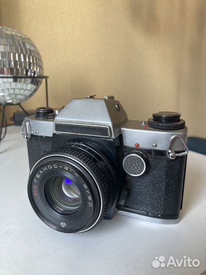 Плёночный фотоаппарат Зенит + обьектив Гелиос 50мм