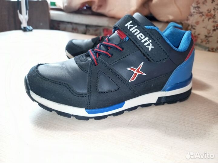 Кроссовки Kinetix 34р